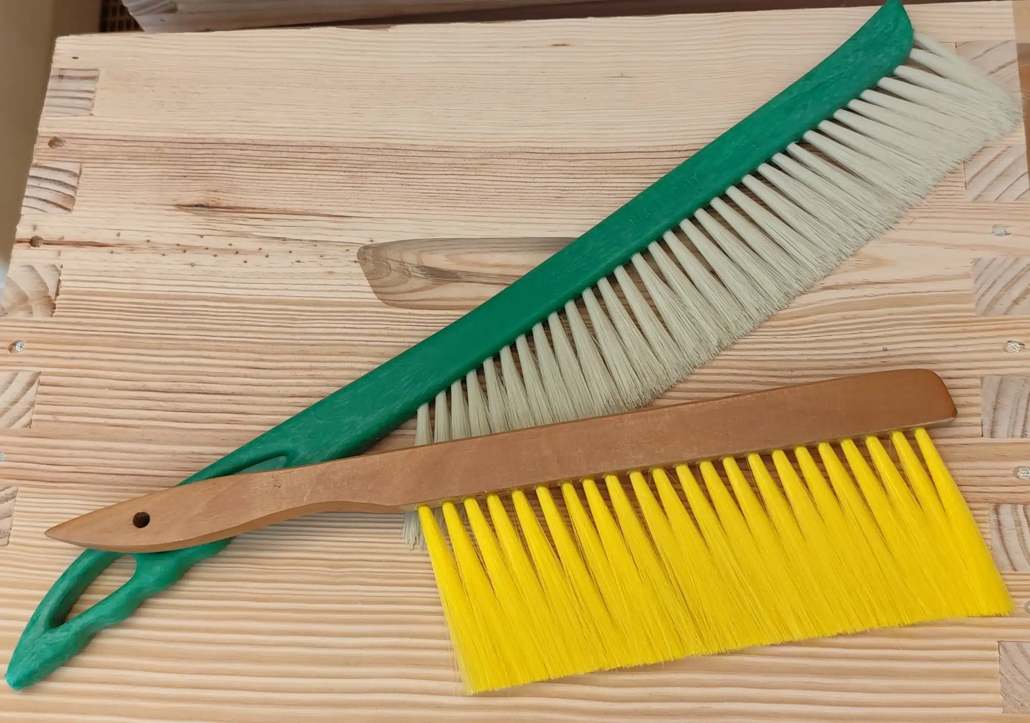 IMG_20260619_130127 BROSSE À ABEILLES – Image 1